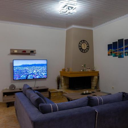 G.R Luxury Apartment Kalligoni Ngoại thất bức ảnh